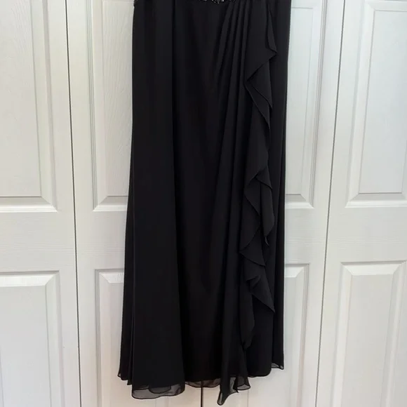 Brides maids/Mother of the Bride dress - Picture 4 of 6